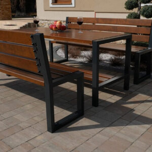 Komplet mebli nowoczesnych – stół + dwie ławki z oparciem