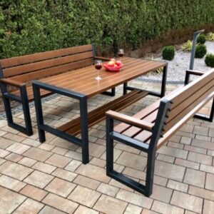 Komplet nowoczesnych mebli ogrodowych - stół + dwie ławki z oparciem i z podłokietnikami